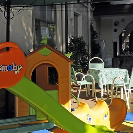 酒店 弗洛拉酒店 3*